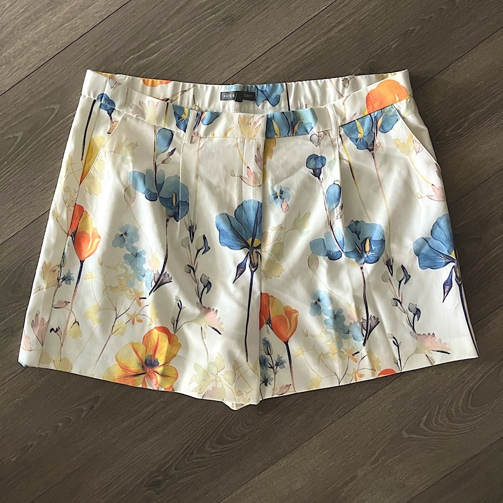 NWOT Kate and Mallory Floral Shorts Size 22W
